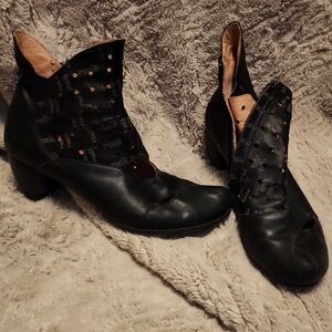 Stylish Black Women's Shoes